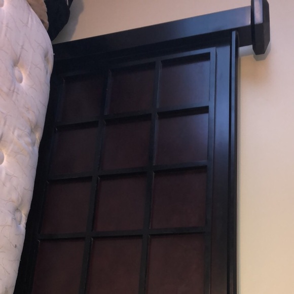 Bed frame ! Mattress and box spring included